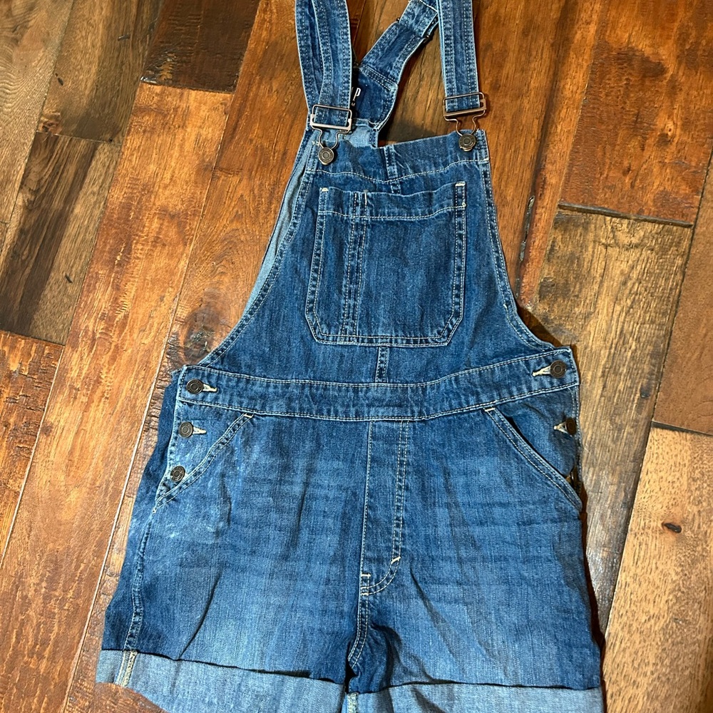 Gap Shorts Overalls